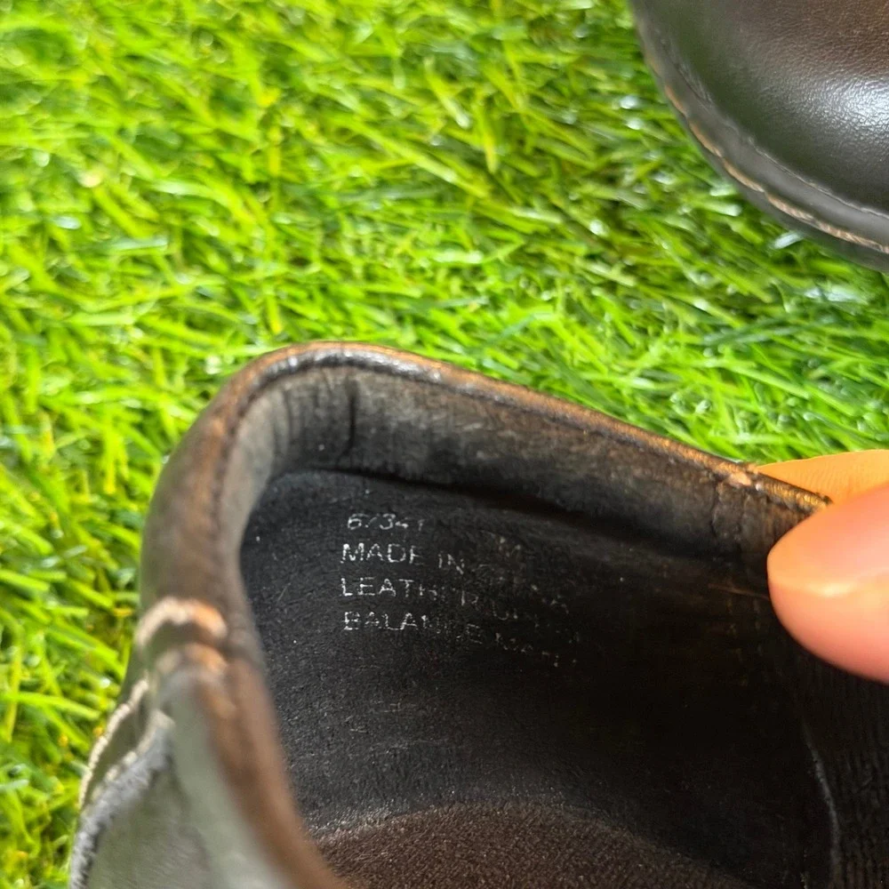 Clarks Bendables Black Leather‎ Button Slip On Flats Shoes Womens size 7 M